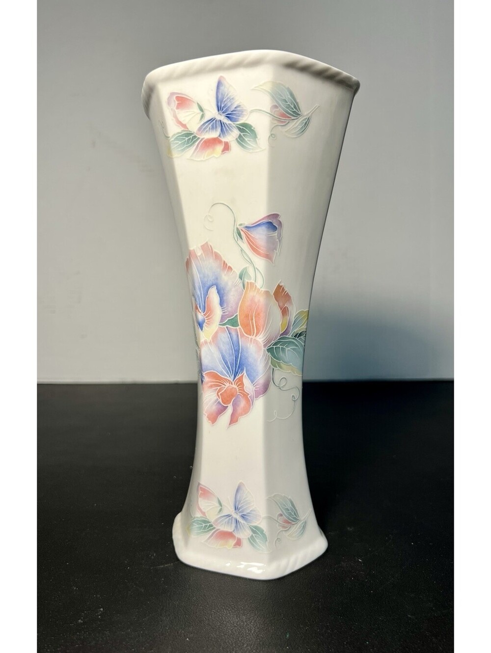 Aynsley England 1980s Vase Little Sweetheart Pastel Floral Bone China, 4x9” - Picture 3 of 14